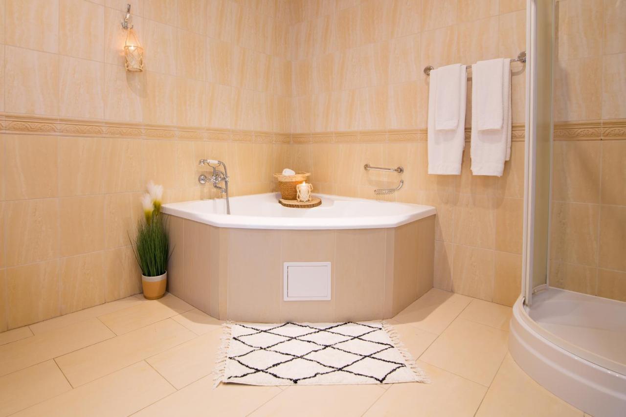 Hotel Lemoniada Lucmierz Экстерьер фото