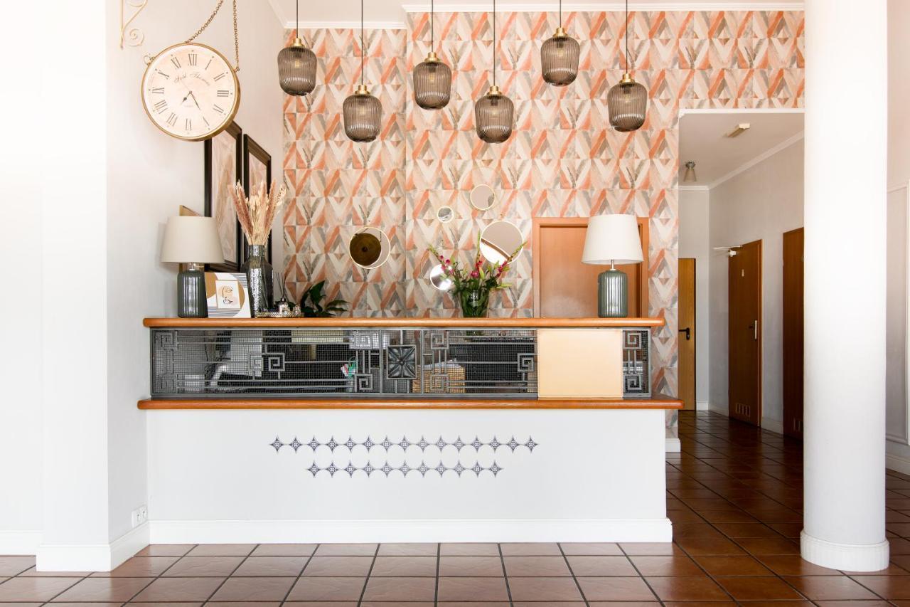 Hotel Lemoniada Lucmierz Экстерьер фото