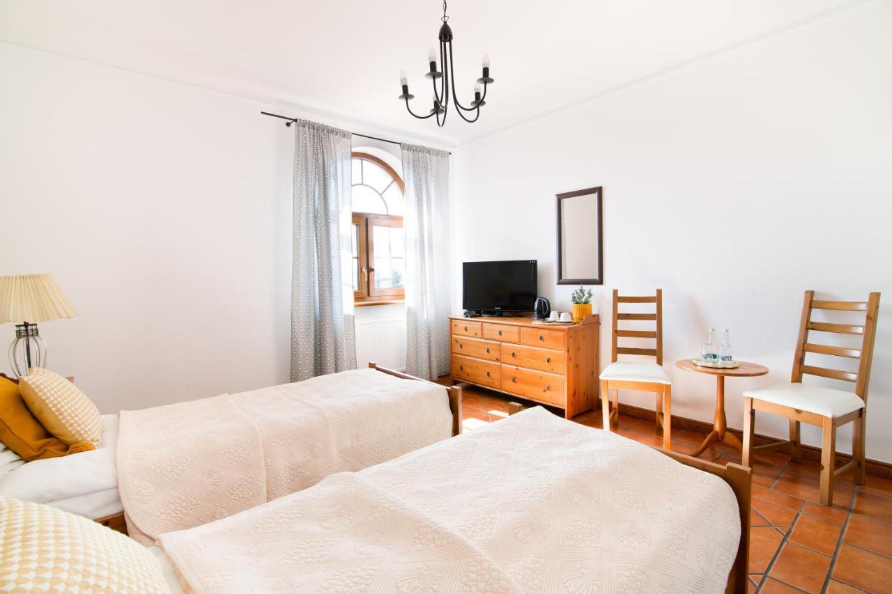 Hotel Lemoniada Lucmierz Экстерьер фото