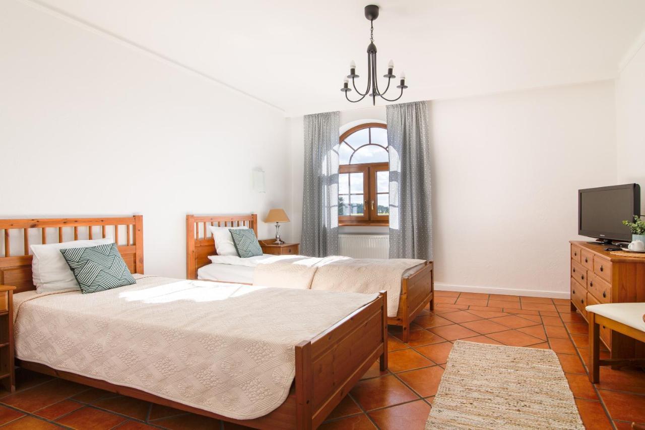 Hotel Lemoniada Lucmierz Экстерьер фото